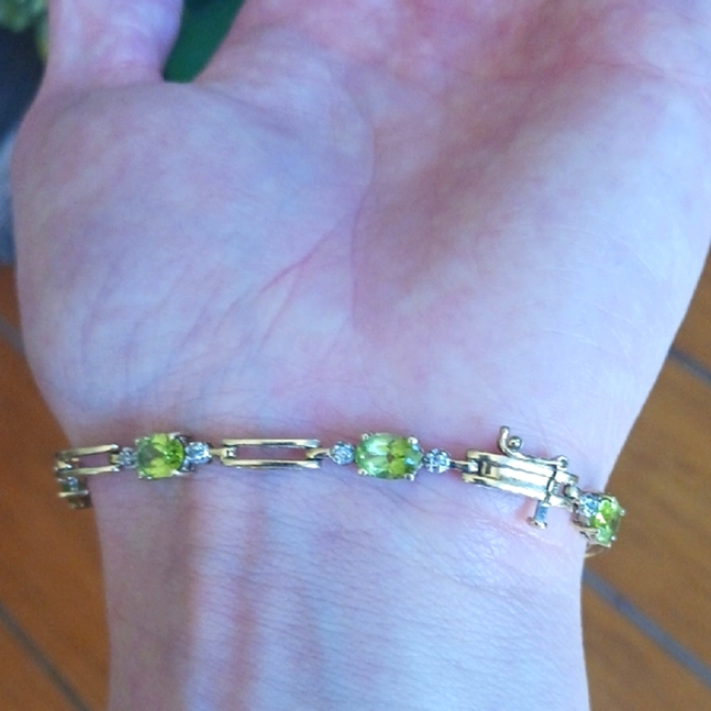 10k Yellow Gold, Diamond, Peridot Women's Tennis Bracelet 7" - Picture 2 of 11